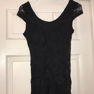 Black bodycon dress